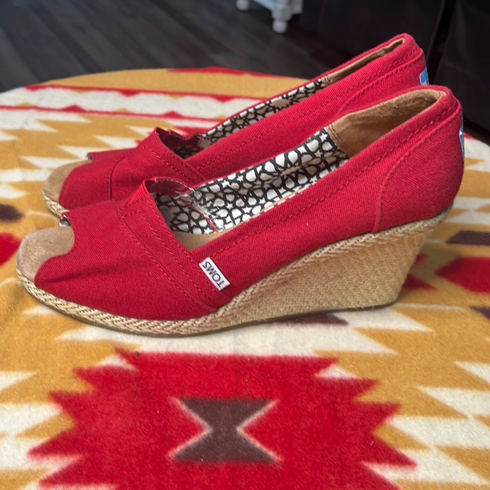 Tom’s wedges like new